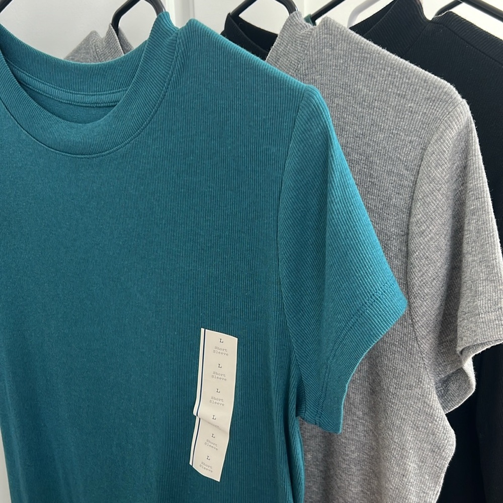 6 Basic Tees - Picture 2 of 7